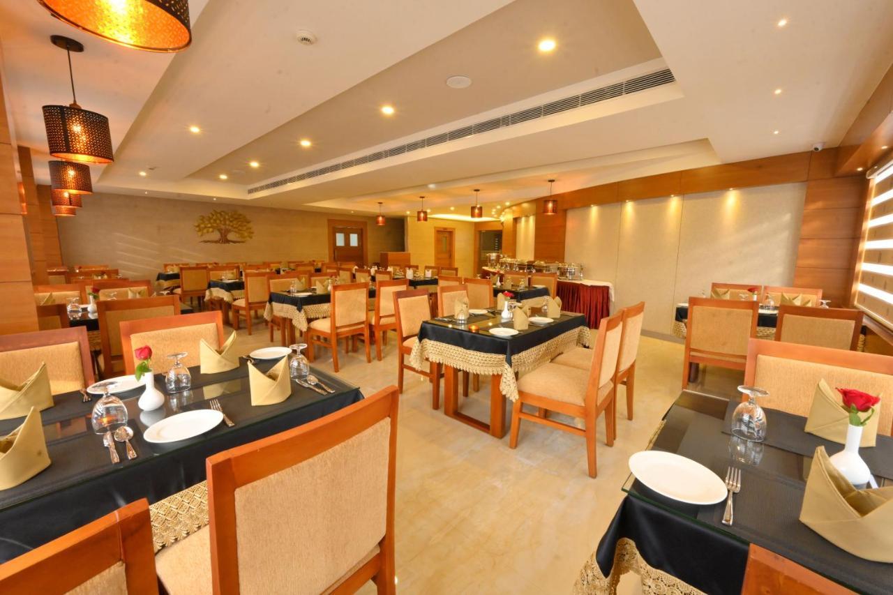 Hotel Kabani International Muvattupuzha Exterior photo
