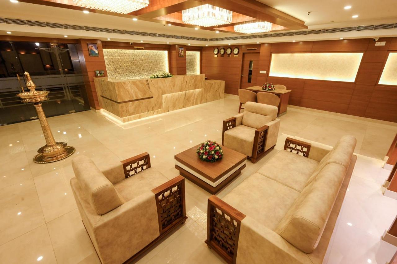 Hotel Kabani International Muvattupuzha Exterior photo