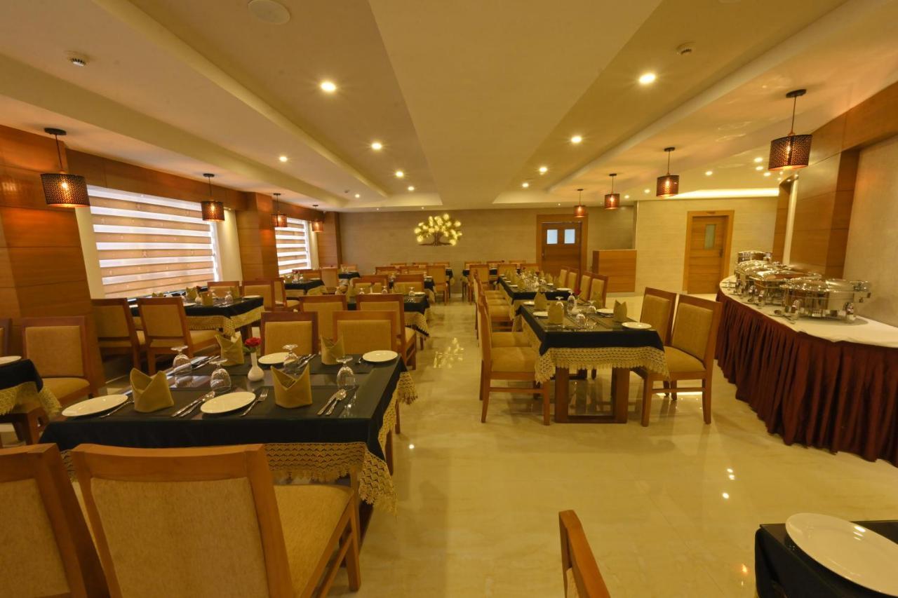 Hotel Kabani International Muvattupuzha Exterior photo